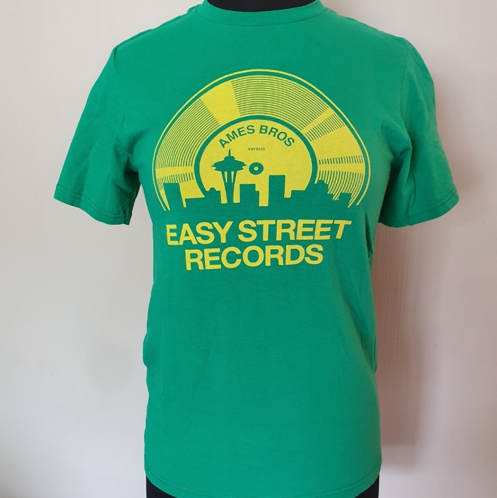 Green Easy Street Graphic Tee Shirt - Picture 1 of 1